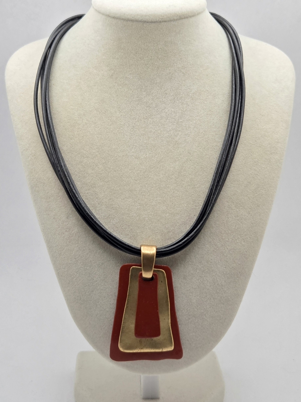 Chico's Mid-Century Modern Style Resin & Brass Pendant Necklace Multi-Strand Cor